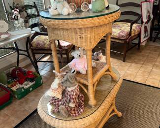 Wicker end table and coffee table