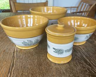 Set Bowls (3) and Sugar Bowl 1997 Westminster Mass