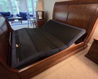 Serta Adjustable Bed. https://www.facebook.com/share/16mU2AdheS/