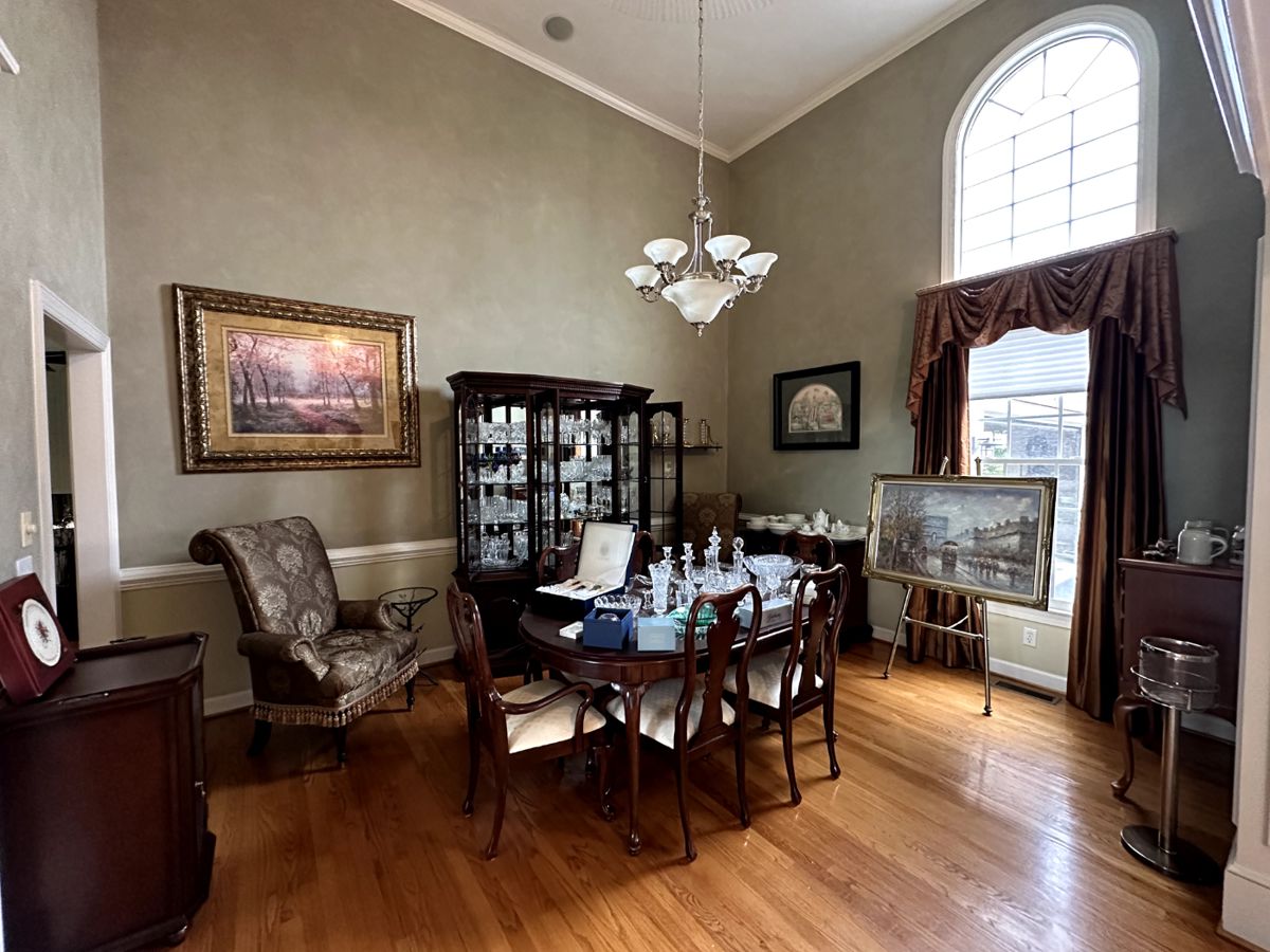 Dining Rm Overview