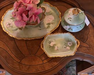 LIMOGES VANITY SET