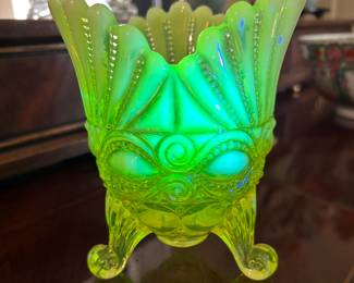 MORRIS GLASS YELLOW VASELINE DISH
