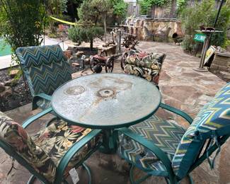 PATIO SET