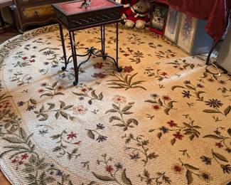 OVAL RUG