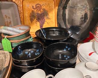 BLACK AND BLUE POTTERY SET