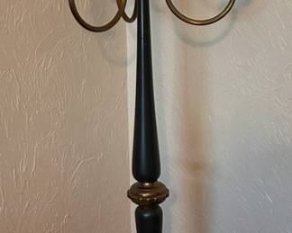 FLICKERING FLAME FLOOR LAMP, A BEAUTY