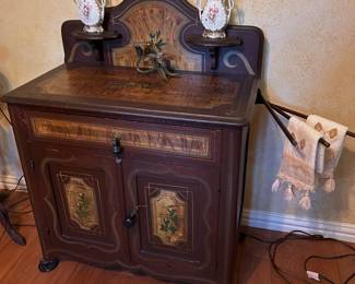 EASTLAKE HAND PAINTED WASH STAND