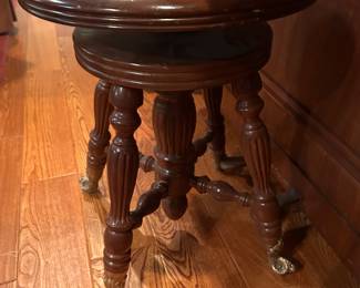 ANTIQUE BRASS CLAW FOOT PIANO STOOL