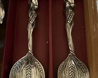 ARTHUR COURT EQUESTRIAN SALAD SERVERS