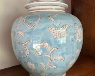 Vases and decor