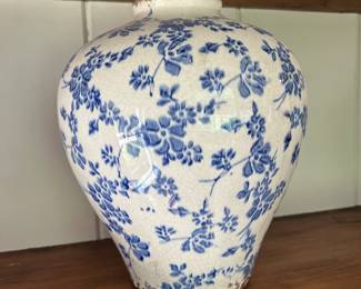 Vases and decor