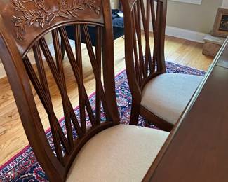 Dining room table chairs