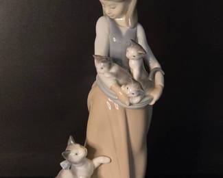 LLadro Figurine