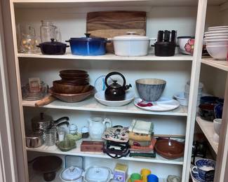 Pantry full of great kitchen items & small appliances.