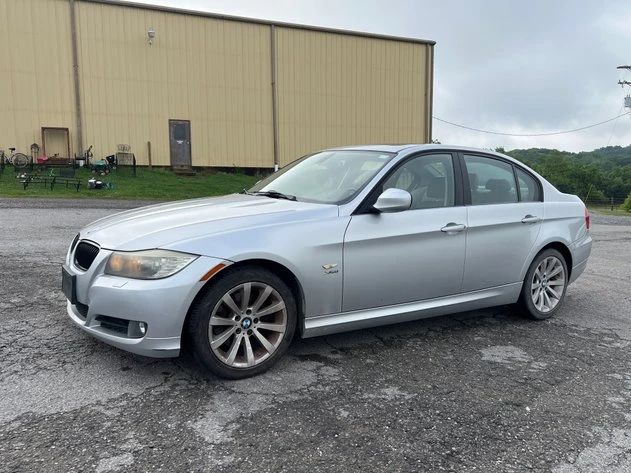 2011 BMW 281 3 SERIES