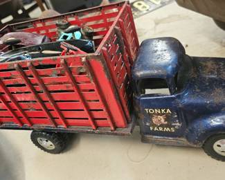 VINTAGE TONKA TRUCK