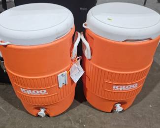 IGLOO COOLERS