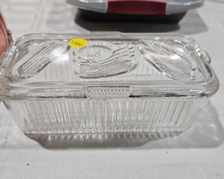 VINTAGE REFRIGERATOR DISH WITH LID