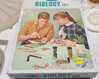 VINTAGE BIOLOGY LAB