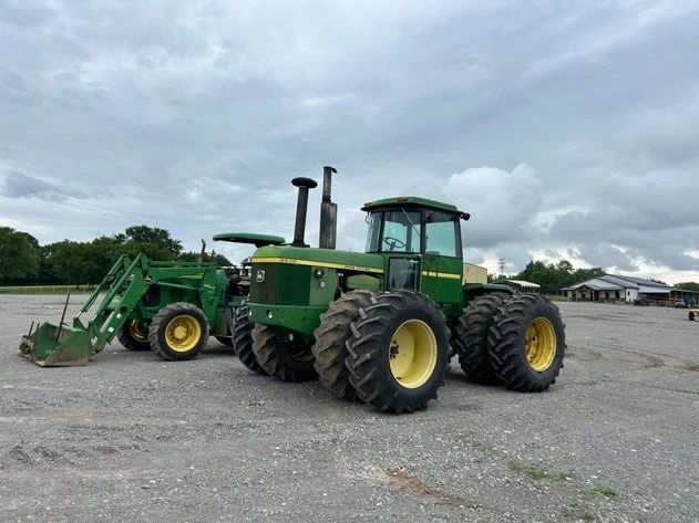JOHN DEERE 8430
