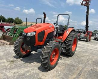 KUBOTA M5111 4X4 TRACTOR