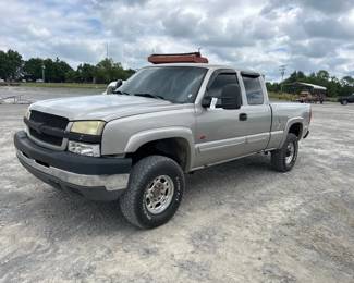 2004 CHEVROLET 2500 4X4 DIESEL TRUCK
