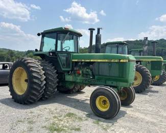 JOHN DEERE 4650 TRACTOR WITH DUALS