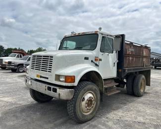 flatbed truck