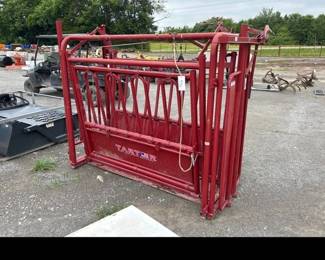 TARTER SQUEEZE CHUTE