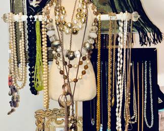 Necklaces Jewelry