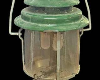 Vintage Coleman Lantern Model 220F
