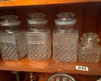 4 GLASS CANISTERS