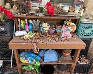 TABLE, PLANTERS ETC