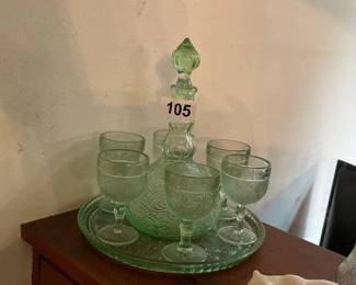 GLASS DECANTER SET