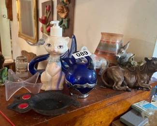 VARIOUS DECOR, FIGURINES