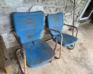 2 VINTAGE CHAIRS