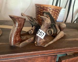2 VINTAGE WOOD PLANES
