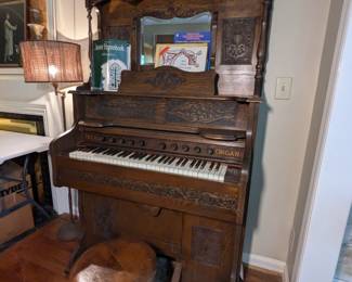 Antique Ideal Organ