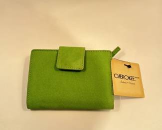 Cherokee Ladies Flapover Green Leather Wallet