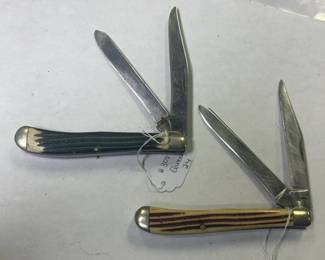 TWO QUEEN KNIVES