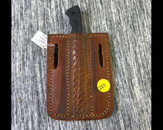 SMITH AND WESSON BULLSEYE KNIFE WITH SHEATH