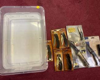 SMALL TOTE OF VARIOUS KNIVES