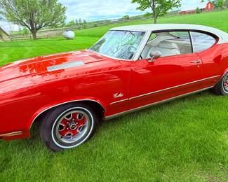 1971 Oldsmobile cutlass 2dr holiday coupe 69,800 miles