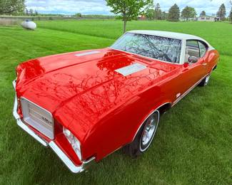 1971 Oldsmobile cutlass 2dr holiday coupe 69,800 miles