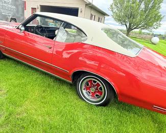1971 Oldsmobile cutlass 2dr holiday coupe 69,800 miles