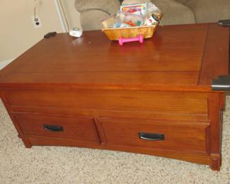 Lift top Coffee table