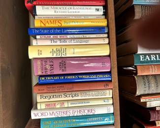 Books for writers and readers - The State of Language by Richard Lederer, Strunk & White's The Dictionary of Style, The Lost Beauties of the English Language
