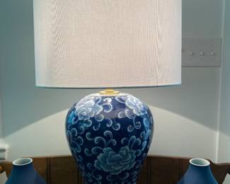 28" RALPF LAUREN FLORAL BLUE AND WHITE LAMP