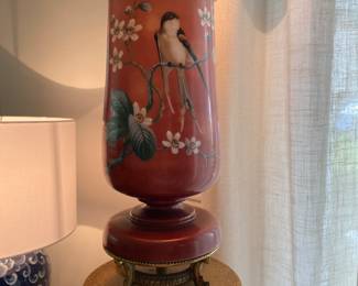 BEAUTIFUL PORCELINE HAND PAINTED LAMP WITH GRIFFEN/DOLPHINE BRASS FEET