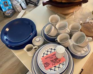 WELLIN-LATTICE DINNER SET
